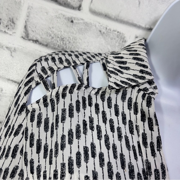 Candie’s Button Up Roll Tab Sleeves Exposed Shoulder Double Pocket High Low S - Picture 4 of 8